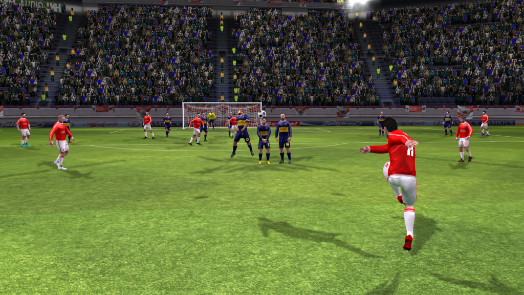 Скачать бесплатно игру Dream League Soccer на Android